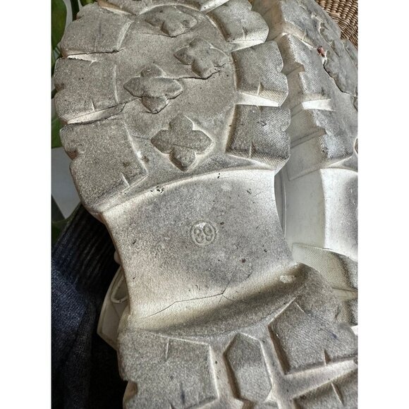 Beilide woman’s size 8 white sandals - Picture 9 of 11